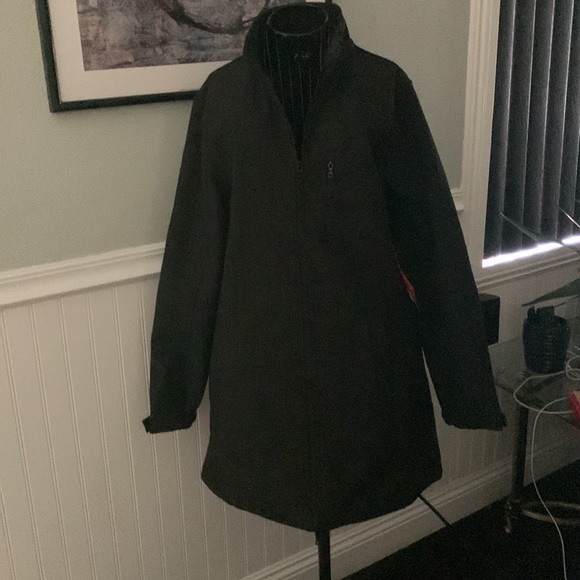 Women’s Fila venture long bonded black jacket - Picture 2 of 10